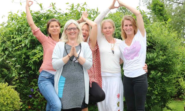 Dansk Yoga: Alle syv bestod yogaeksamen
