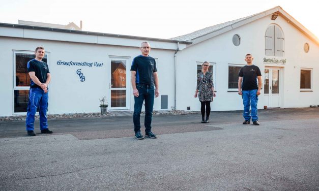 Griseformidling Vest følger grisene helt til dørs